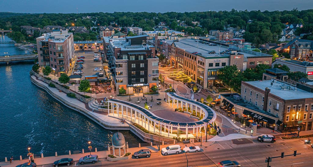 Skyline of St. Charles, IL
