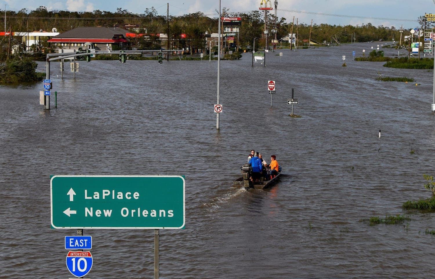Skyline of Laplace, LA