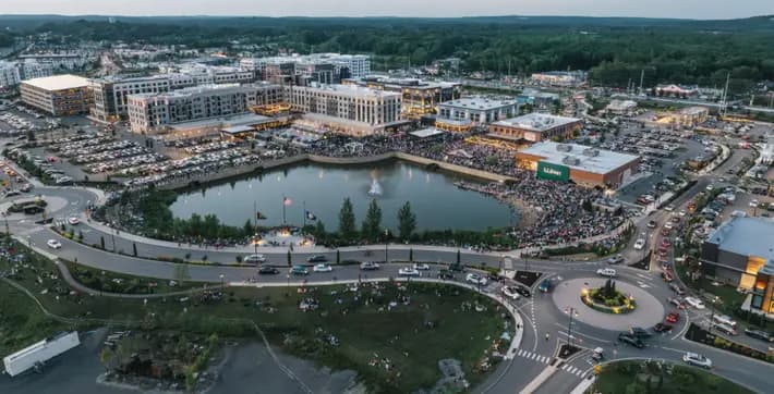 Skyline of Salem, NH