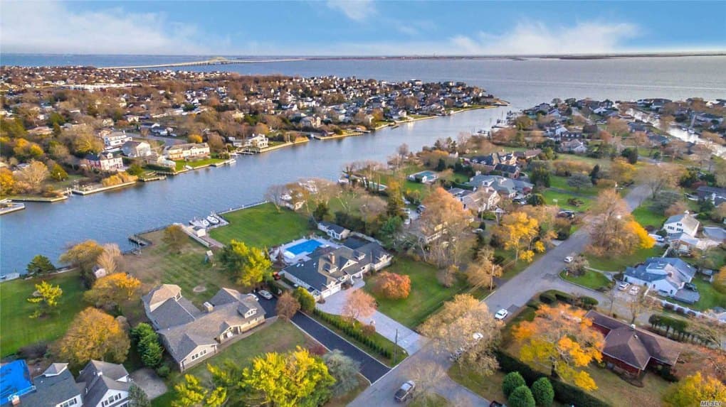 Skyline of Islip, NY