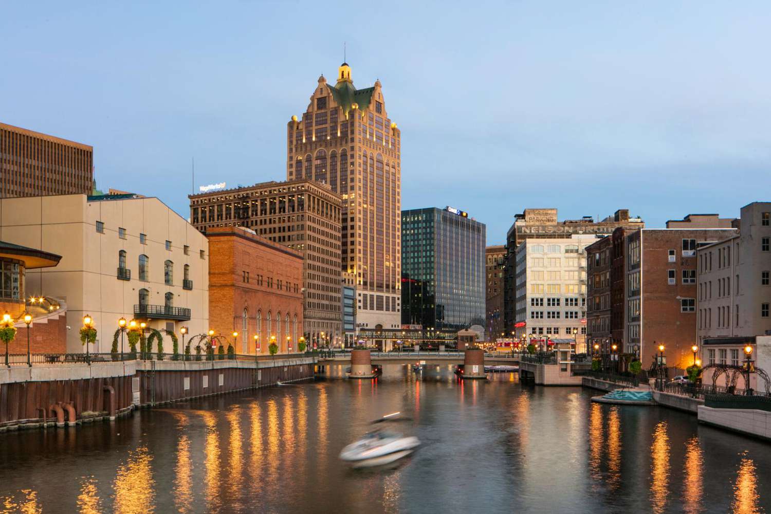 Skyline of Milwaukee, WI